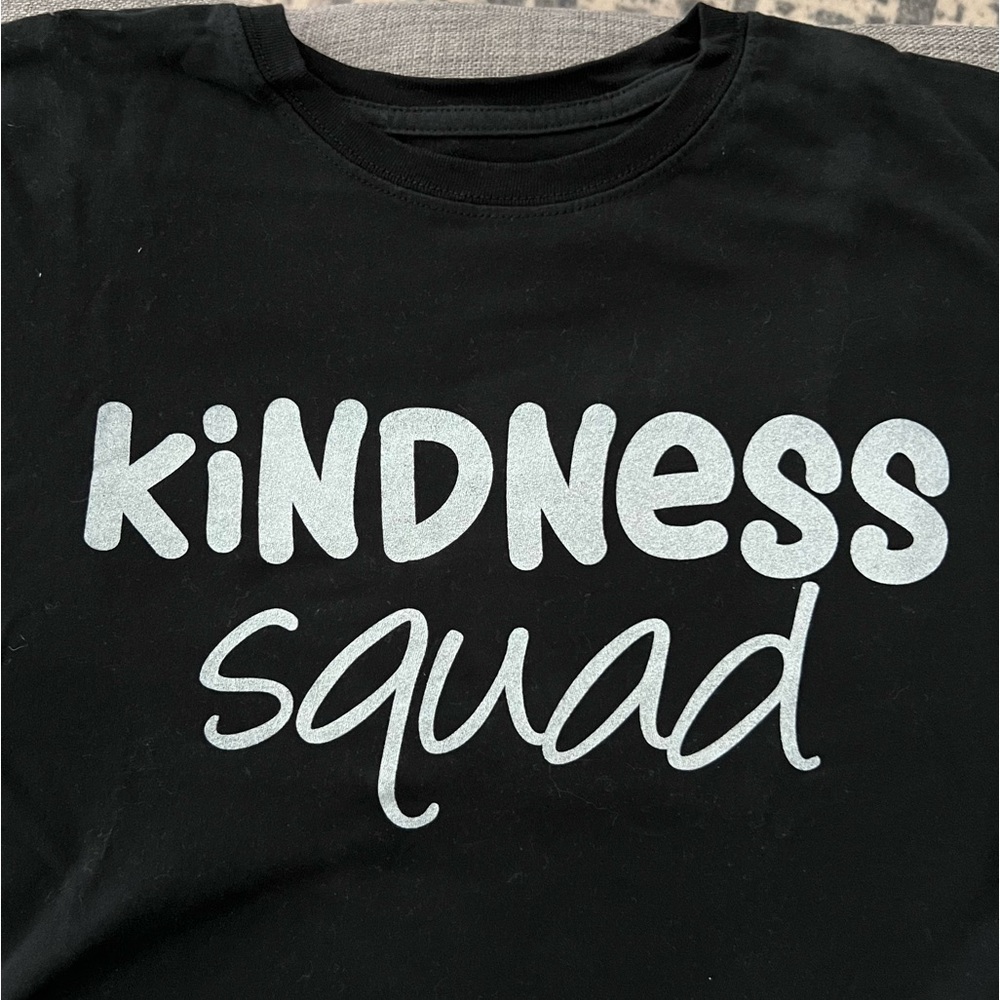 Women’s medium tshirt; black; gentle worn